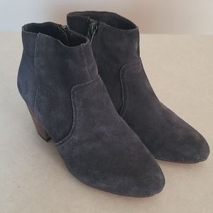GAP Women's Gray Suede Booties Size 5